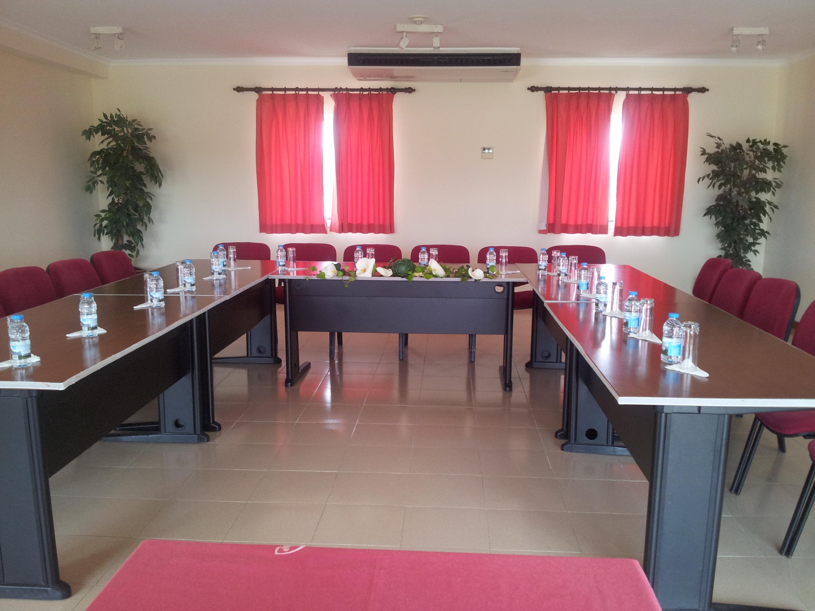 Hotel Comendador Bombarral Luaran gambar