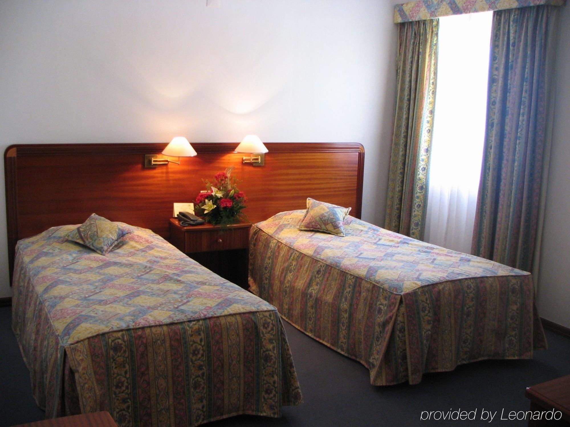 Hotel Comendador Bombarral Bilik gambar