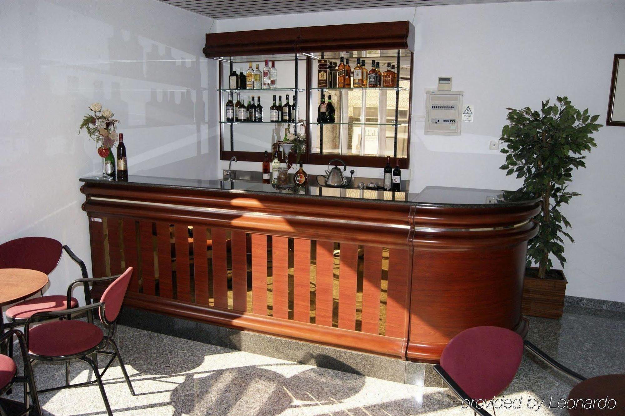 Hotel Comendador Bombarral Restoran gambar