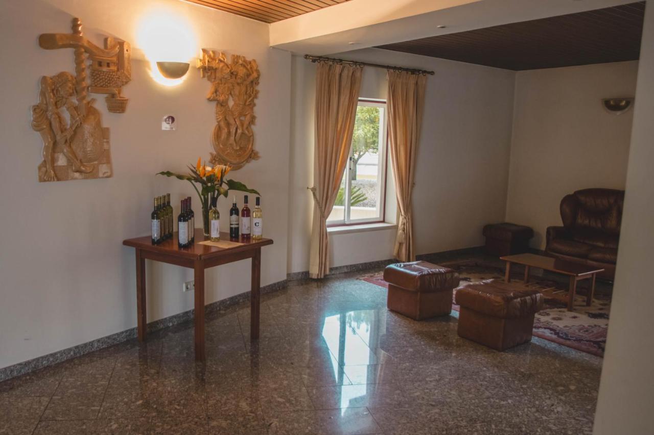 Hotel Comendador Bombarral Luaran gambar