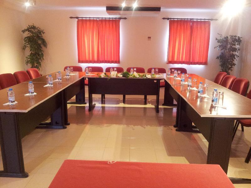 Hotel Comendador Bombarral Luaran gambar